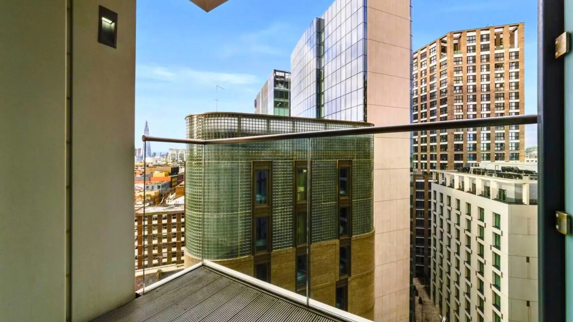 Tower Bridge - Balcony - Ac - Heated Floor - Fast Wifi - Luxurylondonstays Apartment London